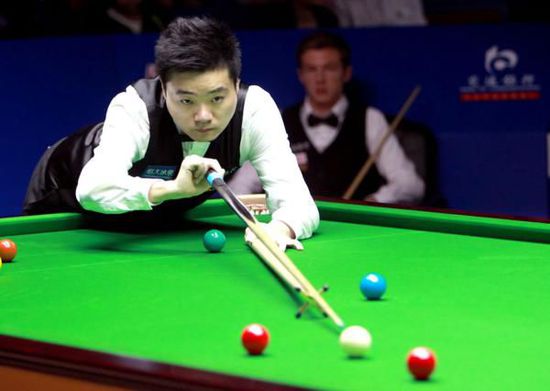 通过精密的 通过精密的