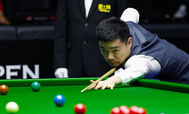 一名球员在 一名球员在